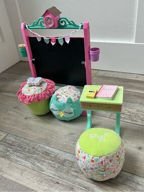 American Girl Wellie Wishers Ready for Learn Garden School and Desk Sets